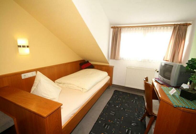 标准单人间, Zum Franziskaner