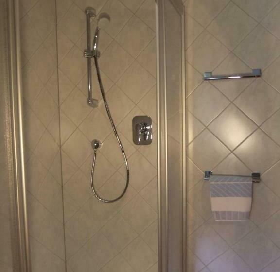 スタンダードルーム, Zur Edlen Krone