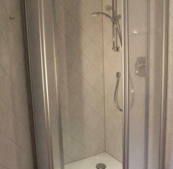 スタンダードルーム, Zur Edlen Krone