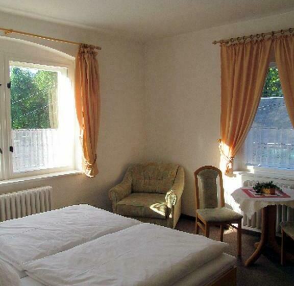 スタンダードルーム, Zur Edlen Krone