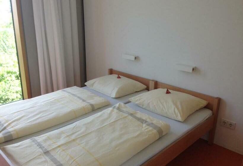 اتاق استاندارد, Jugendherberge Stuttgart Neckarpark