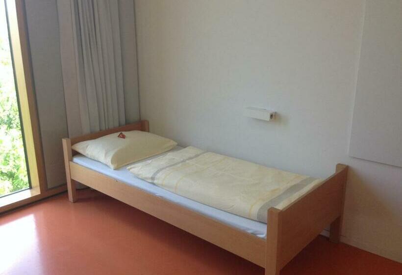 스탠다드 트리플 룸, Jugendherberge Stuttgart Neckarpark