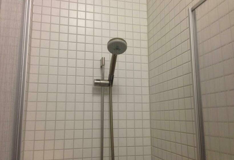 스탠다드 트리플 룸, Jugendherberge Stuttgart Neckarpark