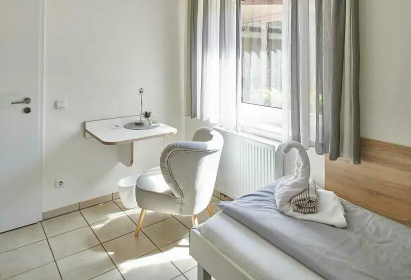 Standard Single Room, Schwanenhof Hotel Und Restaurant