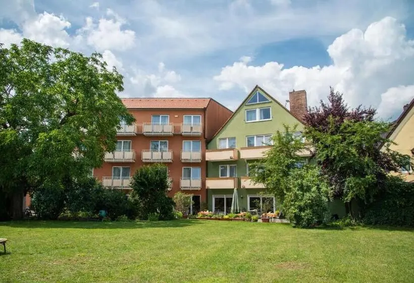 Sviitti Parveke, Weinhotel Rose