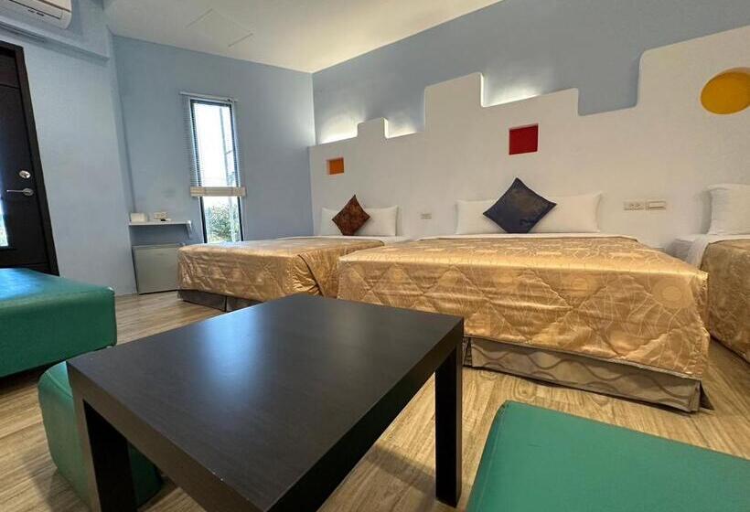 اتاق خانوادگی با چشم‌انداز دریا, Kenting Sea Cloudless Day Home