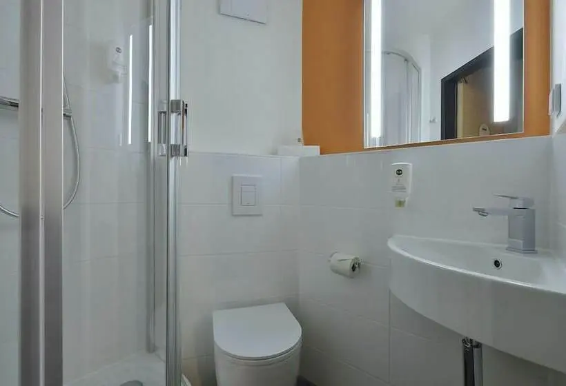 Standard-huone, B&b Hotel Freiburg Nord