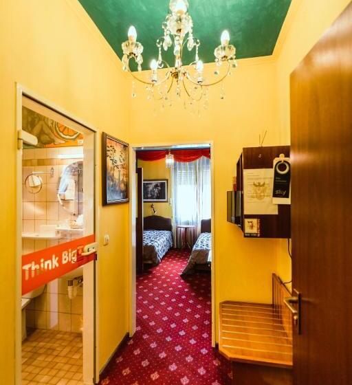 トリプルクラシックルーム, Design Hotel Euskirchen