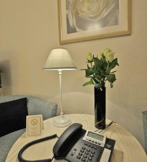 Номер Стандарт, Am Ehrenhof