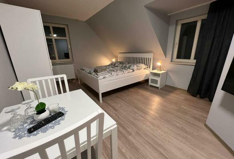 غرفة قياسية, Am Rathaus Adii