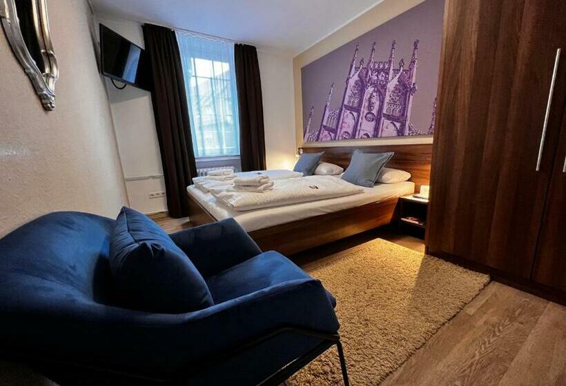 اتاق اکونومی, Busche Am Dom