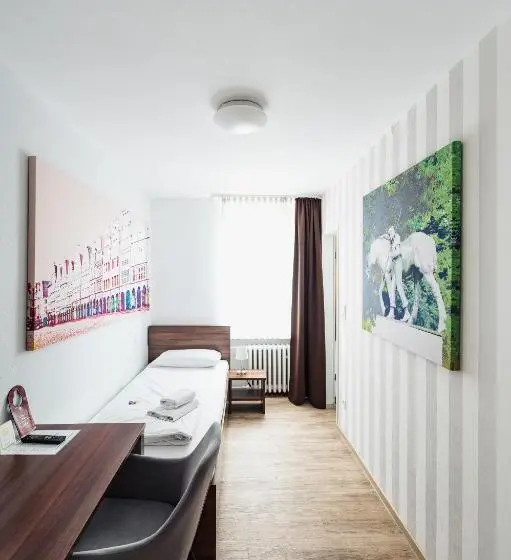 Standard Yhden Hengen Huone, Busche Am Dom