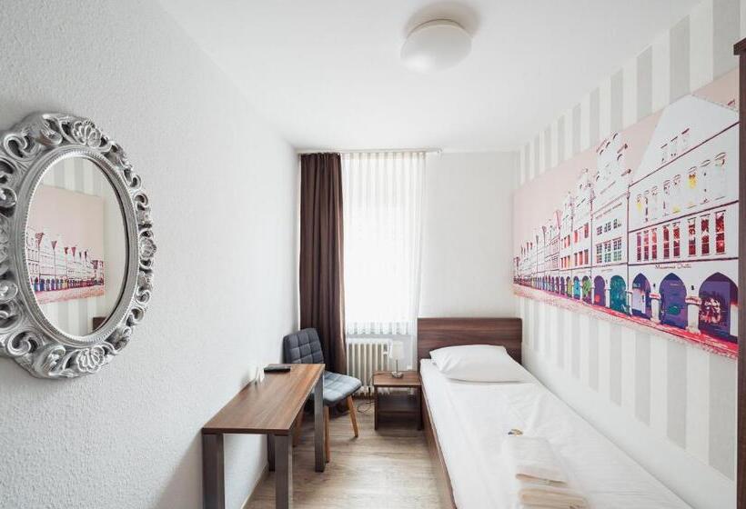 اتاق استاندارد یک نفره, Busche Am Dom