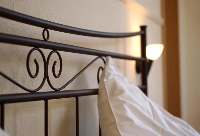 Standard 3 Pers. Værelse, Gasthaus Schutzen