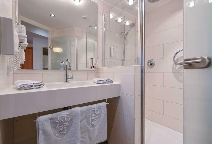 اتاق استاندارد با بالکن, Helmer