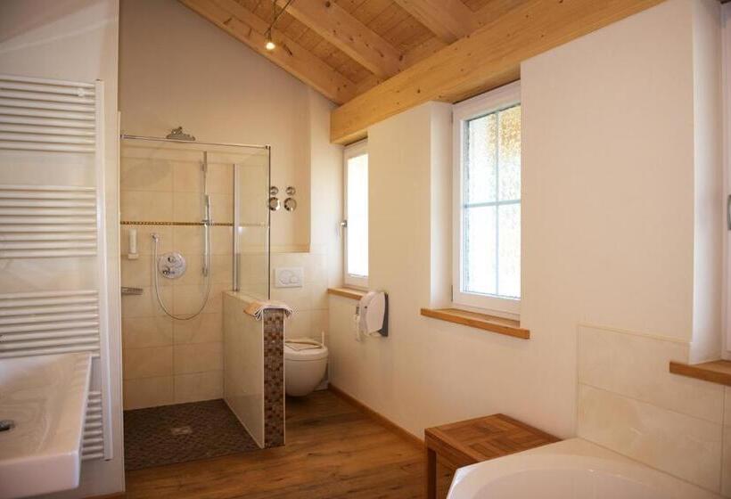 Люкс Deluxe Кровать Кинг, Landhaus Kossel
