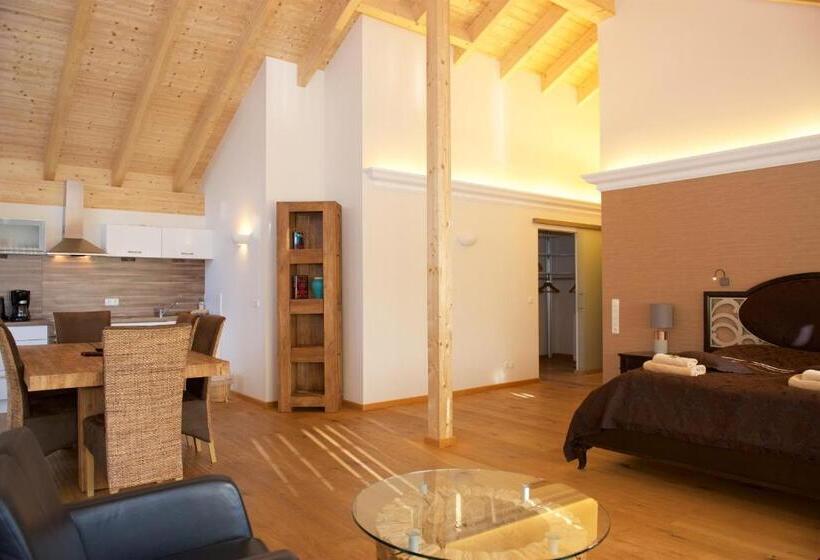 Люкс Deluxe Кровать Кинг, Landhaus Kossel