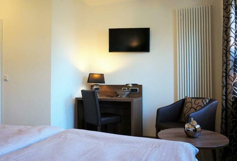 חדר סטנדרט, Restaurant Hackmannatter