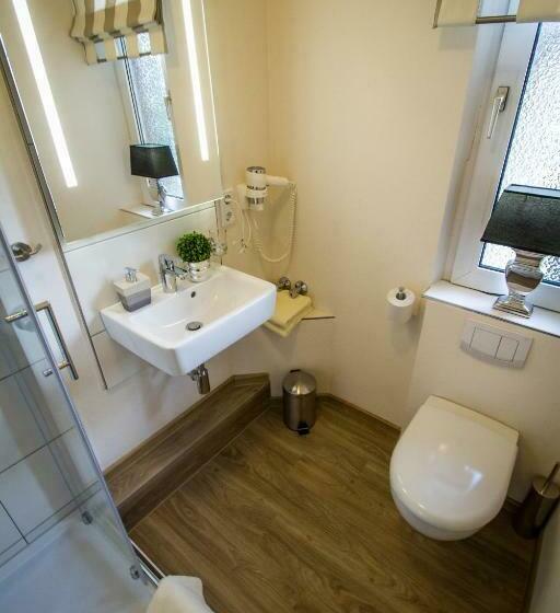 חדר סטנדרט, Restaurant Hackmannatter