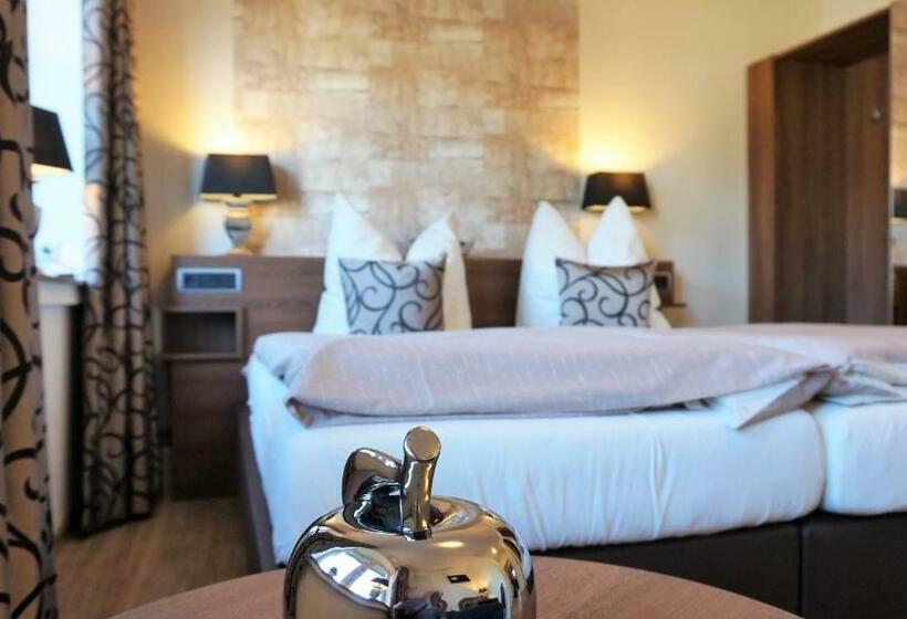 חדר סטנדרט יחיד, Restaurant Hackmannatter