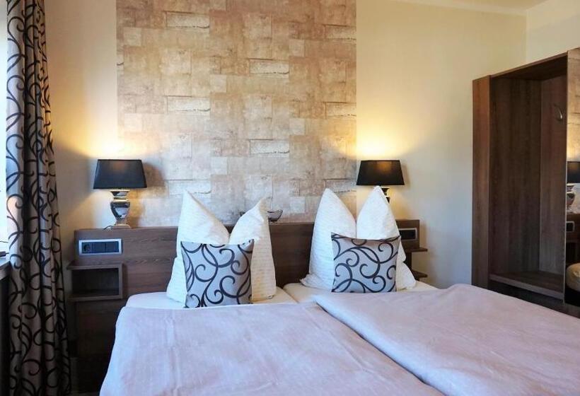 חדר סטנדרט יחיד, Restaurant Hackmannatter