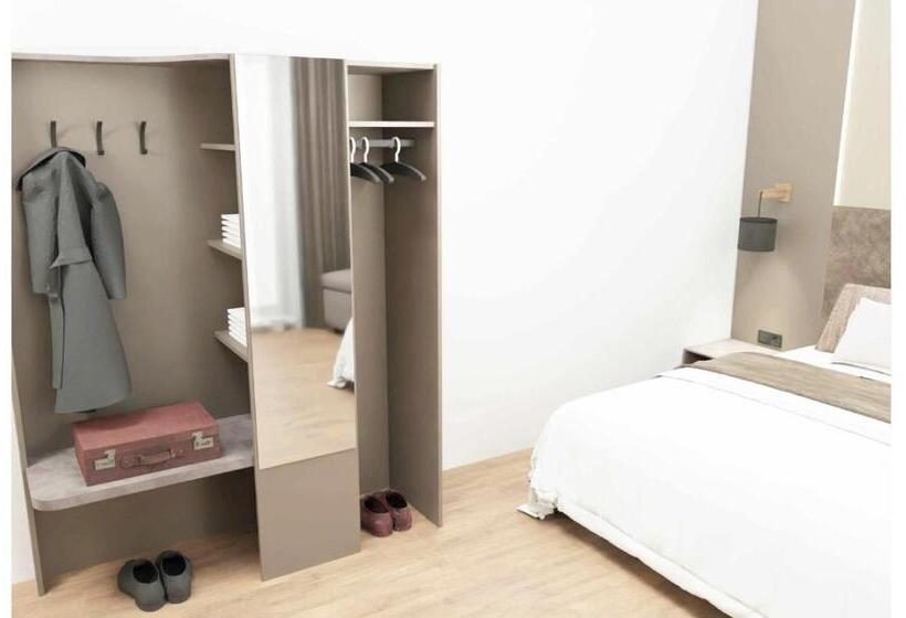 סטודיו דלוקס, Restaurant Hackmannatter