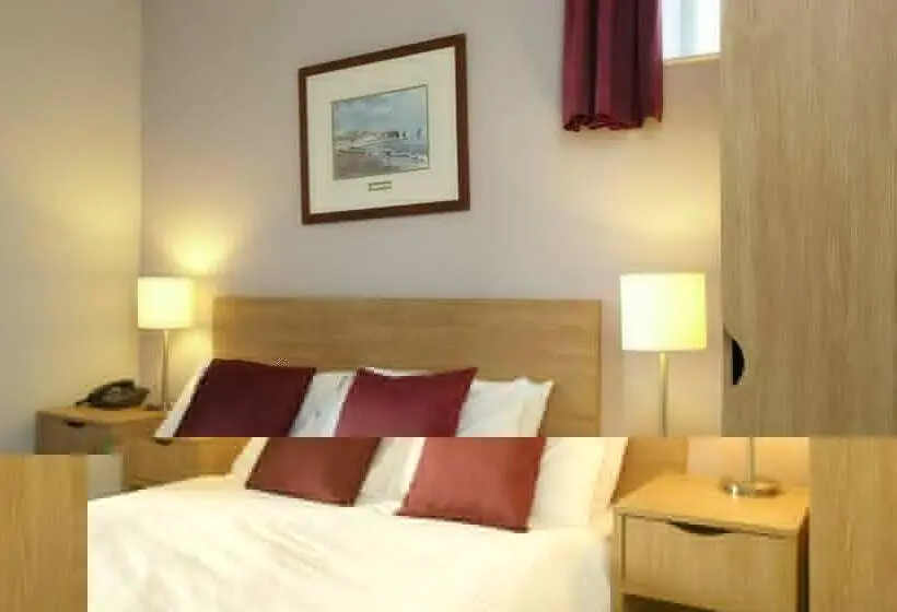 Standard-huone, Royal Esplanade