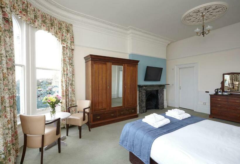 חדר משפחתי נוף לים, Royal Esplanade