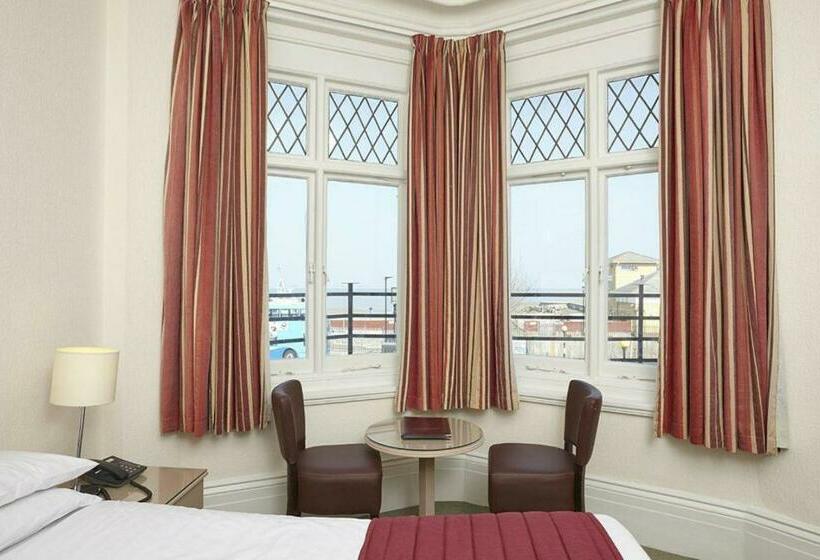 חדר משפחתי נוף לים, Royal Esplanade