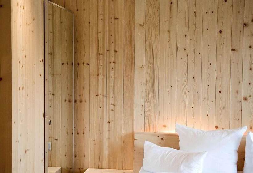 标准单人间, Schlegelhof