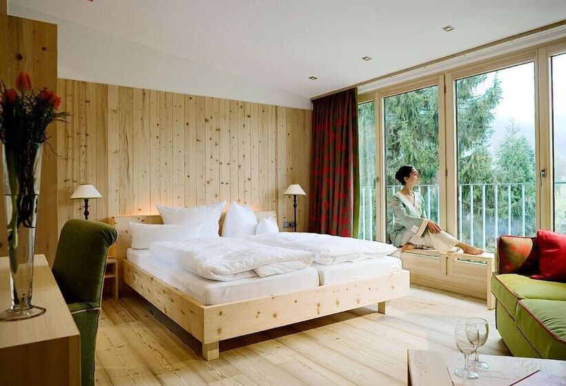 高级大房间, Schlegelhof