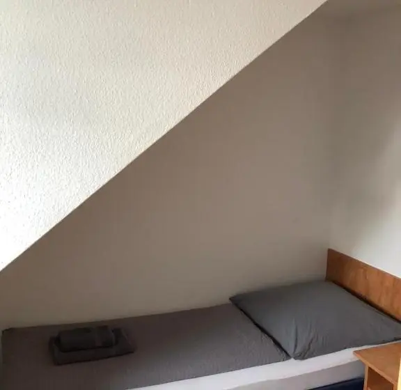 Basic Yhden Hengen Huone, Sonnenhof
