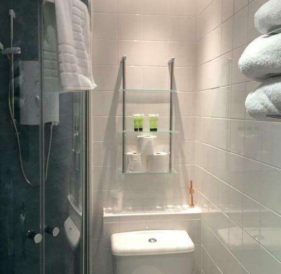 חדר משפחתי, The Ken Bridge Hotel & Campsite