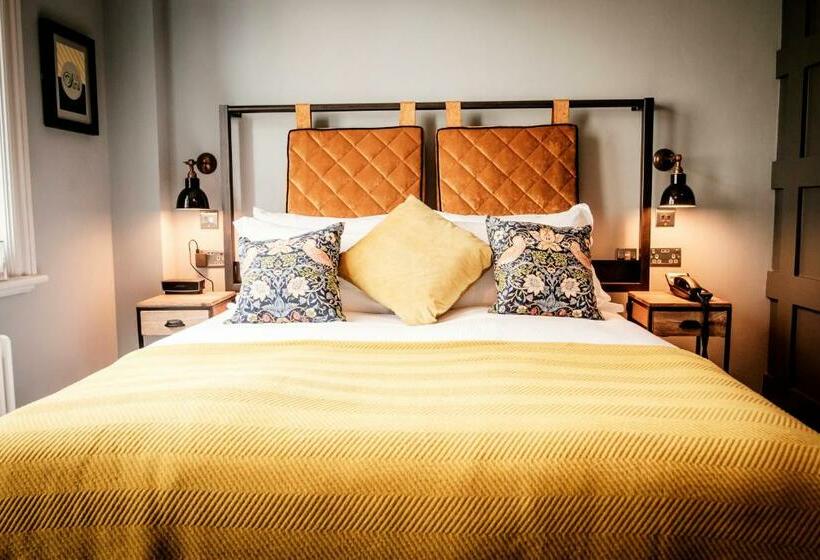 스탠다드 룸, The Queen's Head