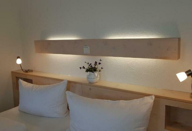 스탠다드 트리플 룸, Villa Sisi