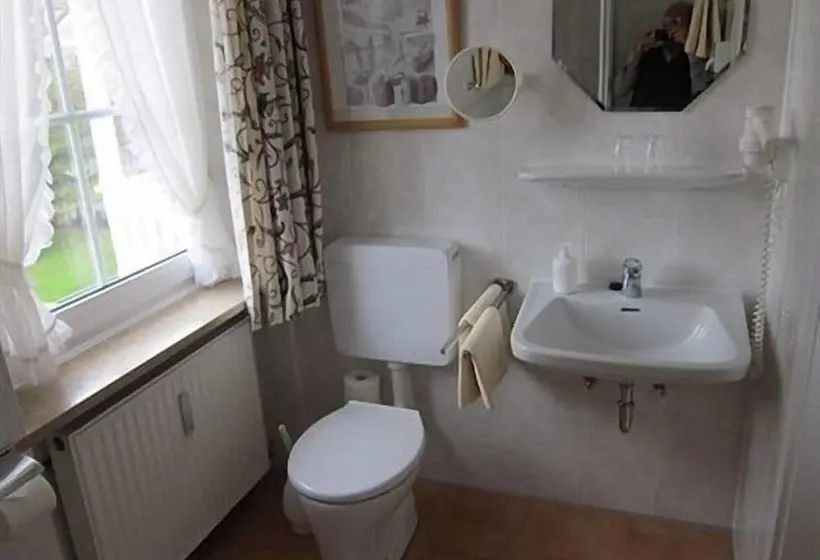 Standard Kolmen Hengen Huone, Villa Sisi