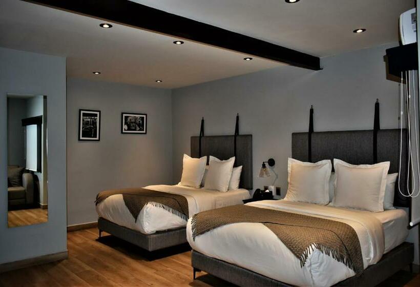 اتاق لوکس, Origen