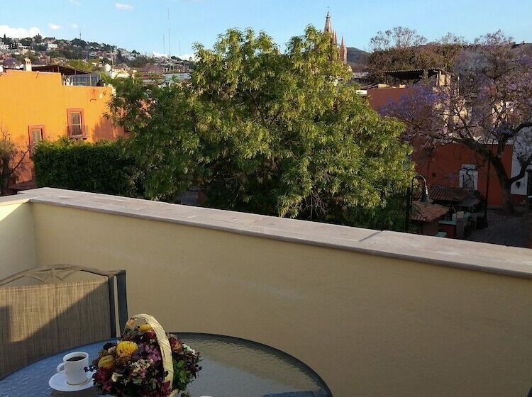 سوئیت با تخت بزرگ, Origen