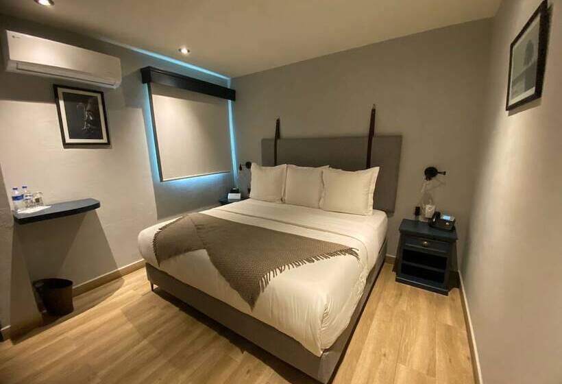 سوئیت با تخت بزرگ, Origen