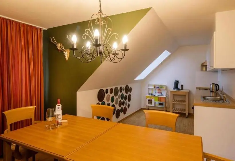 Huoneisto 3 Makuuhuonetta, Steiger Apparthotel Bad Schandau