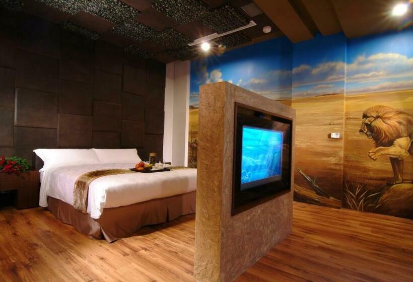 اتاق سوپریور, Takao Love Motel