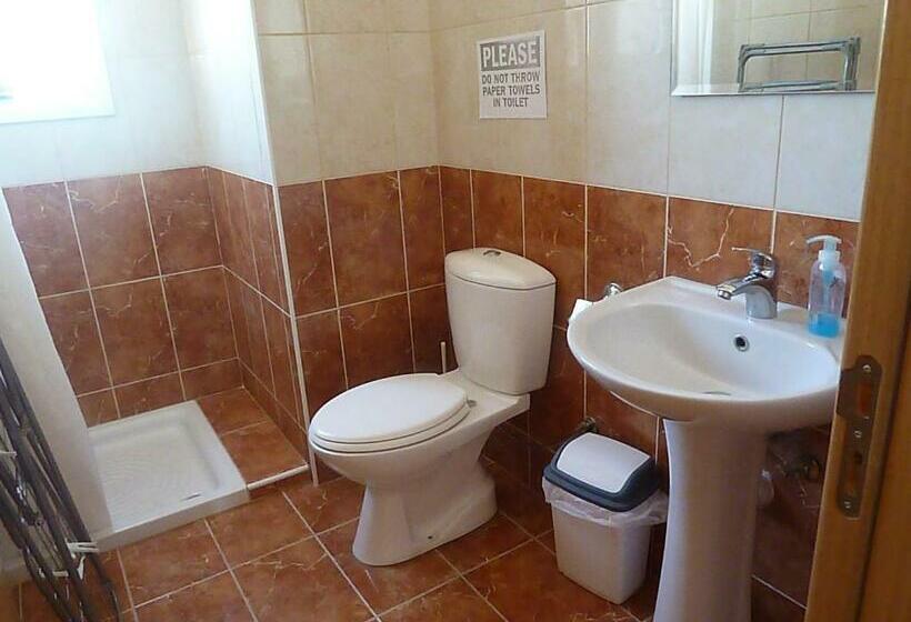 バルコニー付2ベッドルームアパートメント, Valentinos Apartments