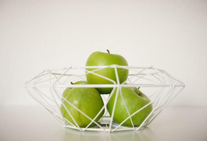 バルコニー付2ベッドルームアパートメント, Valentinos Apartments