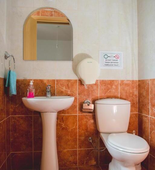 バルコニー付2ベッドルームアパートメント, Valentinos Apartments