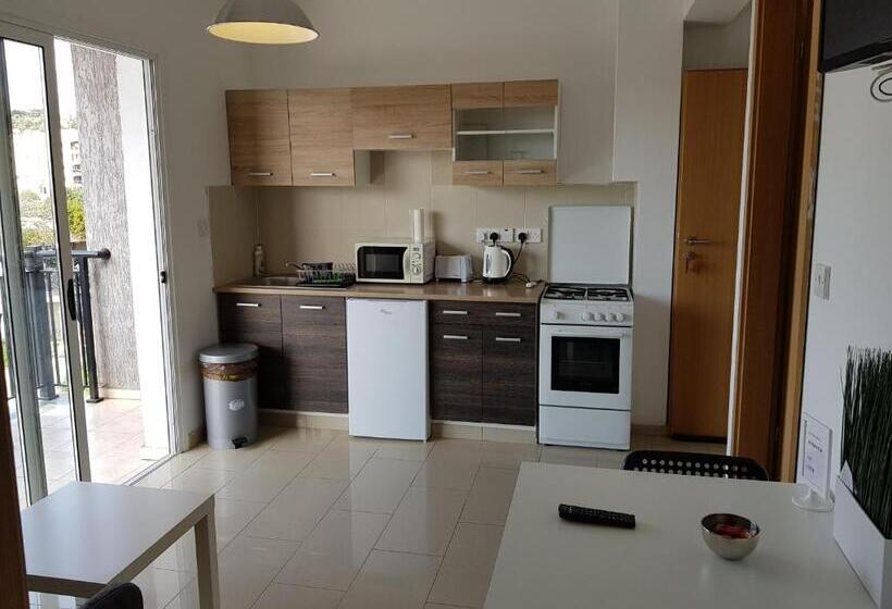 バルコニー付き1ベッドルームアパートメント, Valentinos Apartments