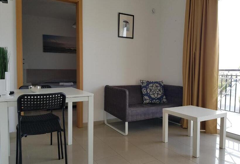Апартаменты 1 Спальня с Балконом, Valentinos Apartments