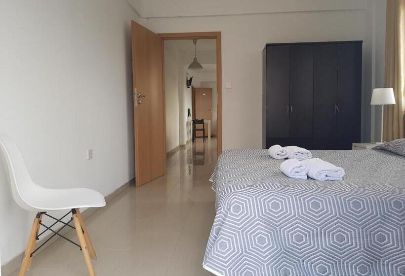 テラス付き1ベッドルームアパートメント, Valentinos Apartments