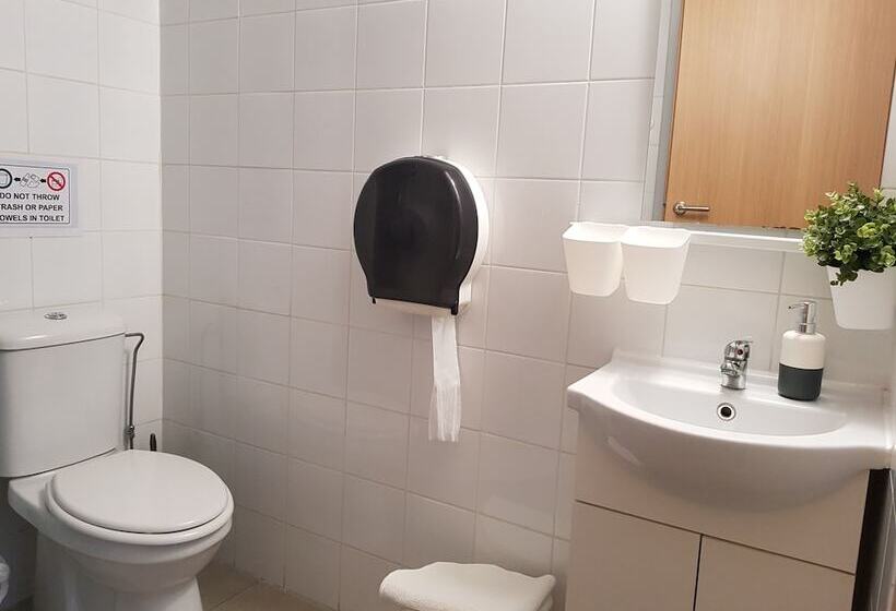 إستديو قياسى مزود بشرفة, Valentinos Apartments