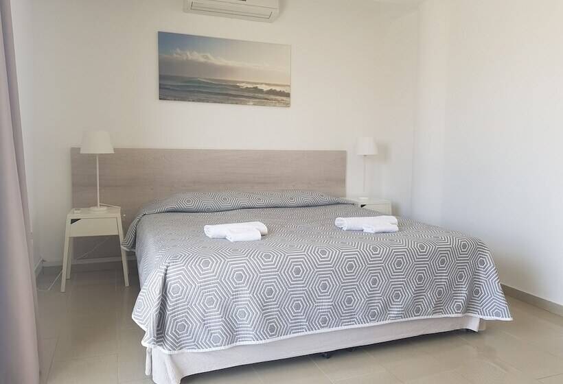 شقة غرفة نوم واحدة مزودة بشُرفة, Valentinos Apartments