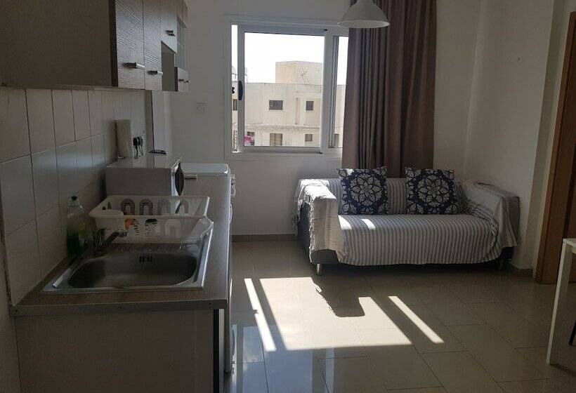 バルコニー付き1ベッドルームアパートメント, Valentinos Apartments